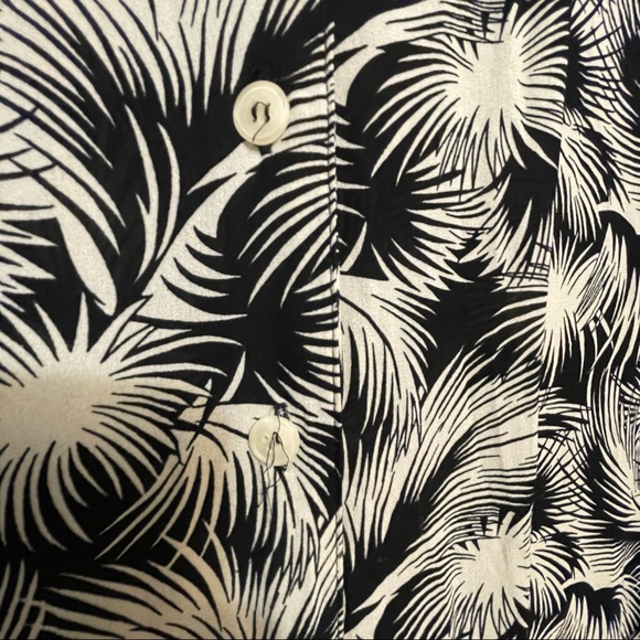 Button down blouse - Picture 3 of 7